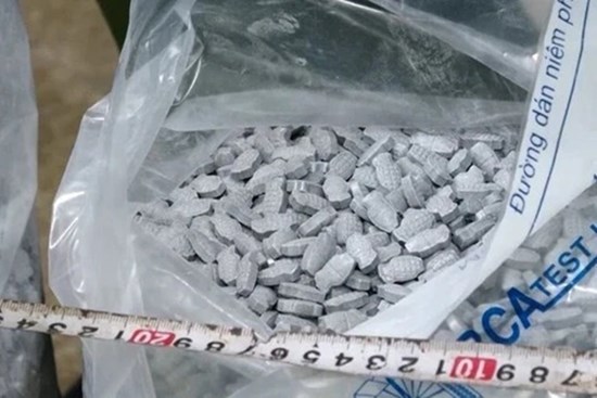 Triệt xóa đường dây vận chuyển hơn 2.000 viên ma túy tổng hợp