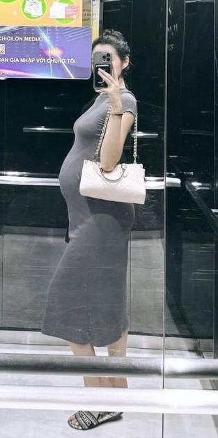 Mẹ bầu Doãn Hải My xách túi hiệu, vác bụng bầu ra ngoài một mình khi Văn Hậu vắng nhà, tiết lộ sự thật khiến dân mạng đồng cảm-1