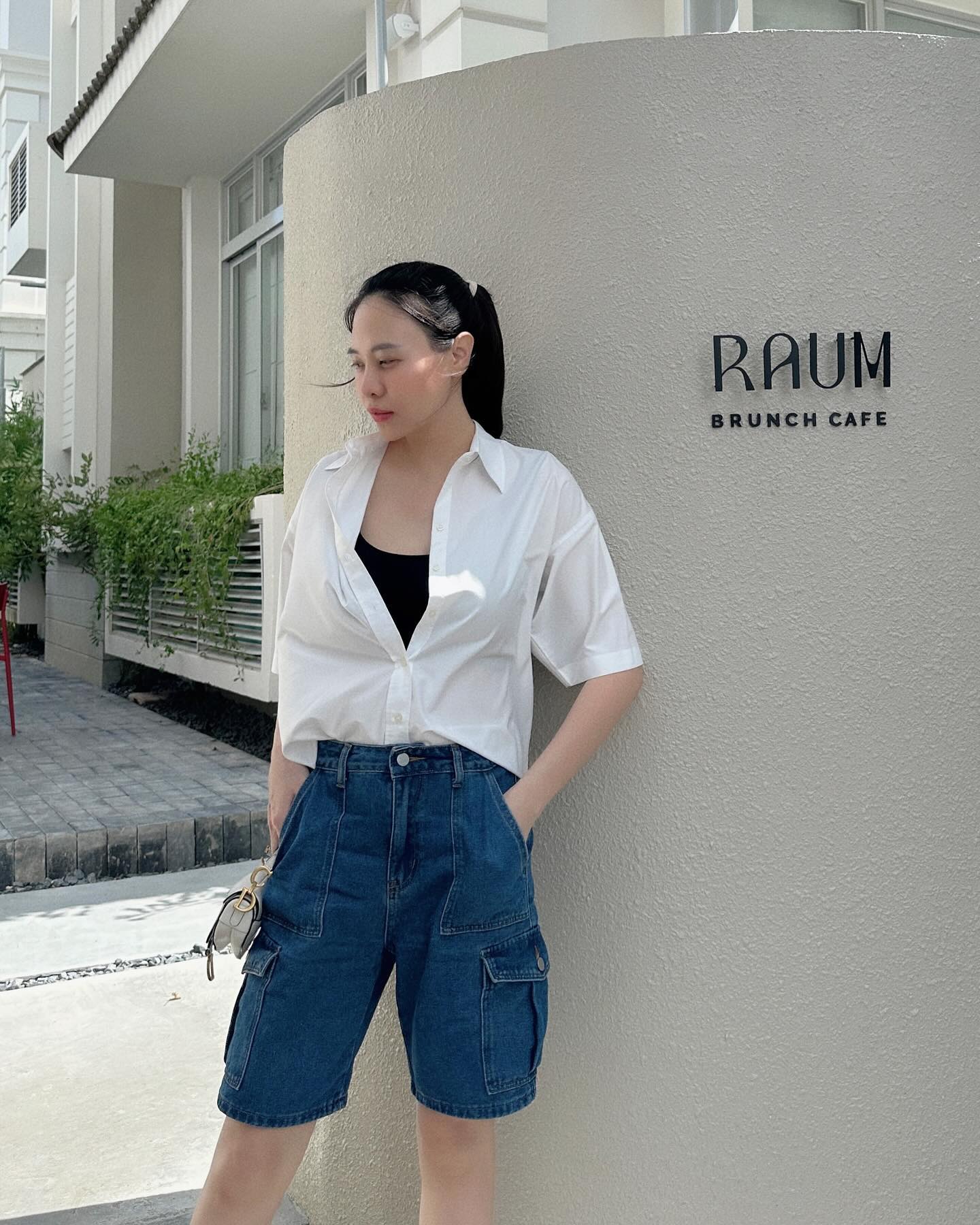 Phong cách của Đàm Thu Trang ngày càng trẻ trung nhờ 3 món thời trang-2