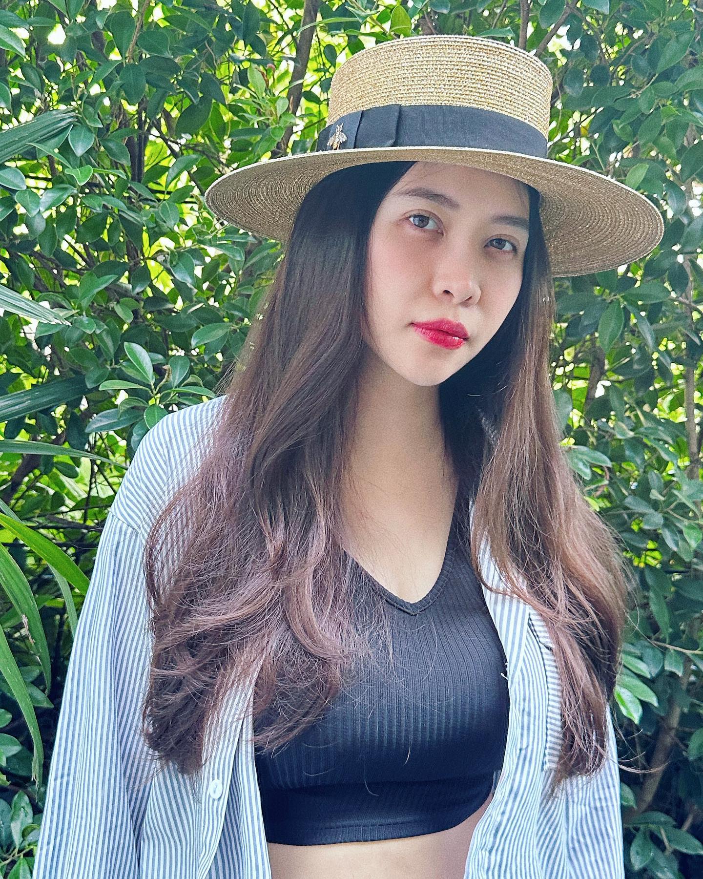 Phong cách của Đàm Thu Trang ngày càng trẻ trung nhờ 3 món thời trang-4