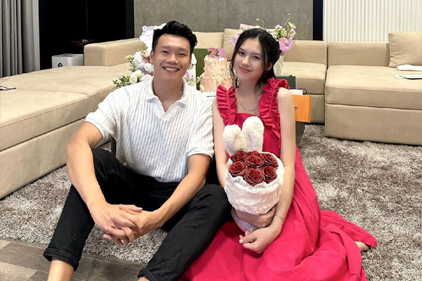 Bà xã cầu thủ Thành Chung: Hot girl xứ Tuyên khoe vóc dáng gái một con trông mòn con mắt-8