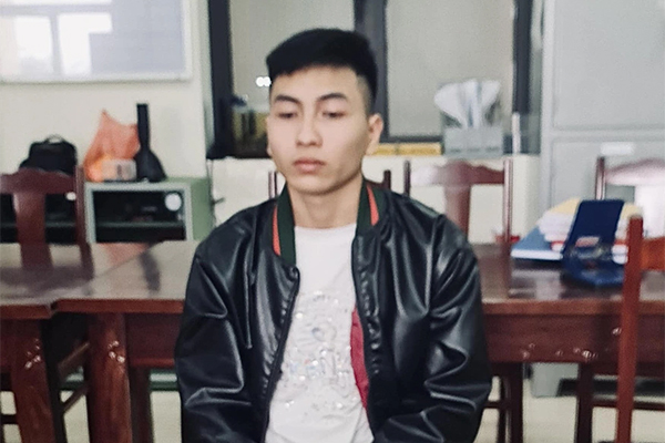 Người bảo vệ kể lại khoảnh khắc mưa lốc kinh hoàng ở Hà Nội khiến bốt bảo vệ nặng vài tạ bị hất tung cả trăm mét, vỡ nát-6