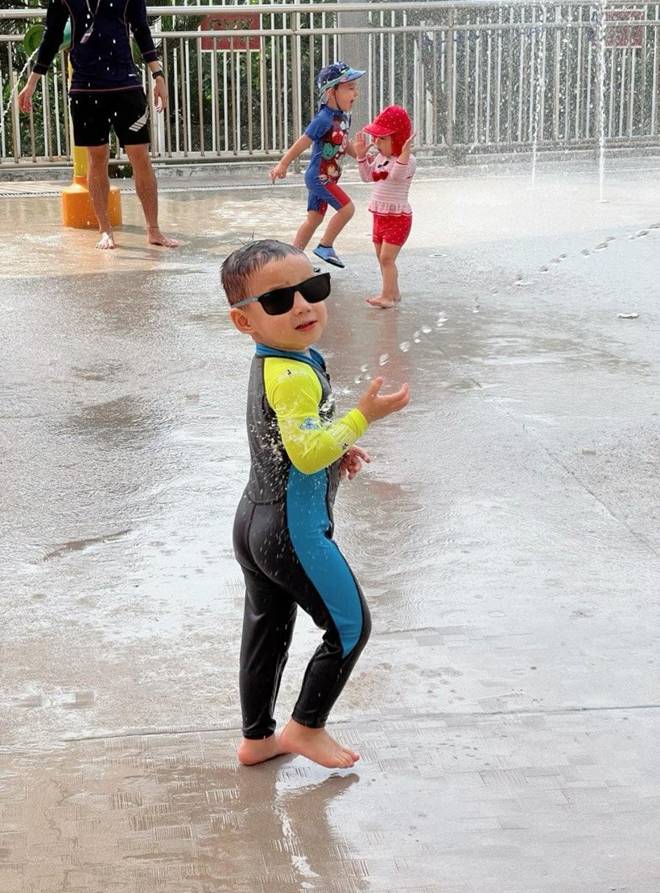 Bảo Thy nuôi con bình dân để bé cứng cáp, phát triển trí não lại nhưng bị nói bé còi quá-1