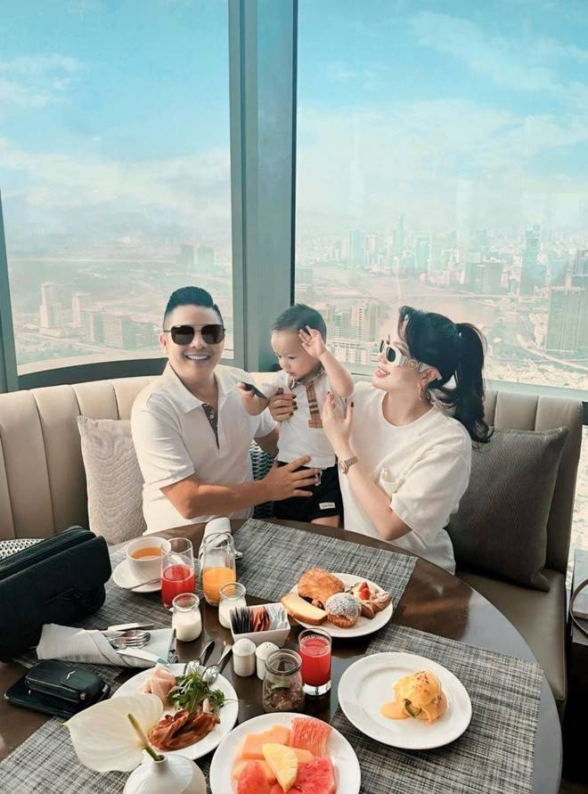 Bảo Thy nuôi con bình dân để bé cứng cáp, phát triển trí não lại nhưng bị nói bé còi quá-9