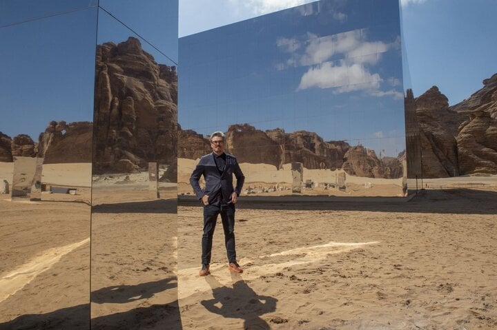 Nhà hát chứa 500 người tàng hình giữa sa mạc, thách thức đôi mắt tinh tường nhất-3