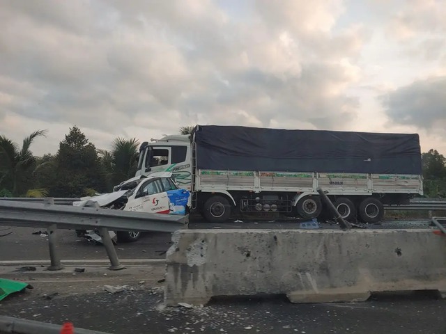 Tai nạn trên truyến cao tốc Trung Lương – Mỹ Thuận: 2 người thương vong-5