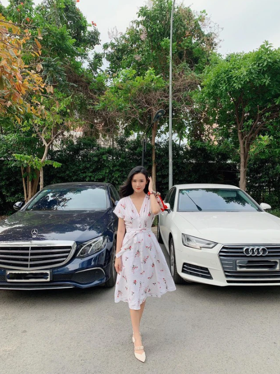 Midu giàu cỡ nào trước khi theo chồng doanh nhân về dinh: Rót vốn gần 20 tỷ thành lập công ty riêng, bán 21 lô đất chỉ trong 1 buổi tối-8