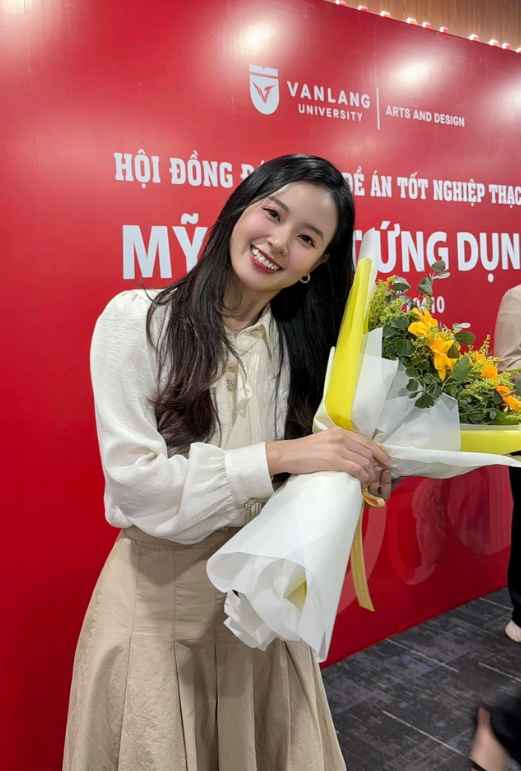 Midu giàu cỡ nào trước khi theo chồng doanh nhân về dinh: Rót vốn gần 20 tỷ thành lập công ty riêng, bán 21 lô đất chỉ trong 1 buổi tối-4