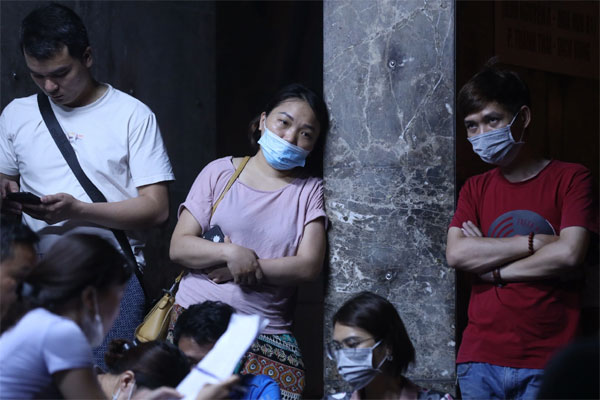 Hà Nội đắt đỏ, khó mua nhà: Lương 50-60 triệu đồng/tháng mới dám tính chuyện an cư?-2