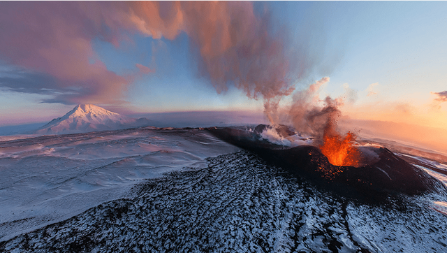 Ngọn núi nhả ra vàng thật quanh năm suốt tháng, người dân biết tin đều vui mừng nhưng không ai tới nhặt-3