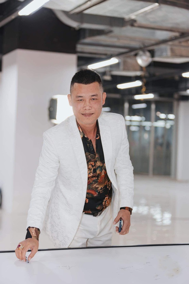 Cuộc đời nam diễn viên Việt từng sa ngã, 3 đời vợ: Sống bình yên, tích cực ở quê nhà, chưa yêu thêm ai-3