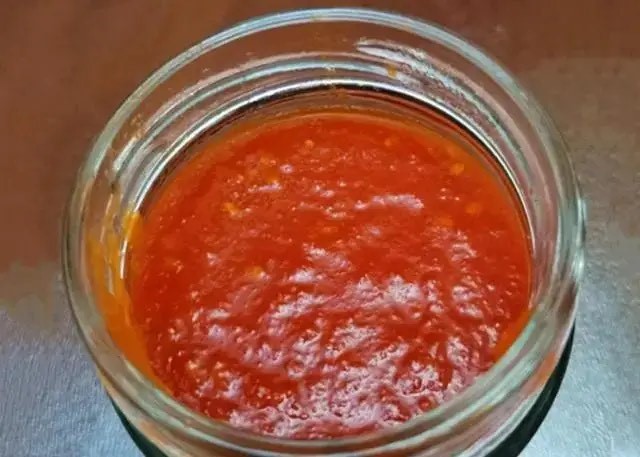 Đầu bếp chỉ thêm vào 1 nguyên liệu khi làm sốt cà chua mà siêu thơm ngon lại không chứa chất phụ gia-4