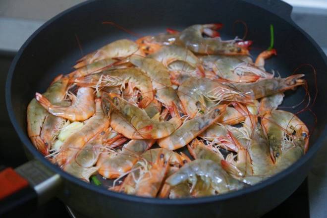 Canh tôm đậu hũ nấu đơn giản kiểu này được món ngon, bổ dưỡng ngày hè-6