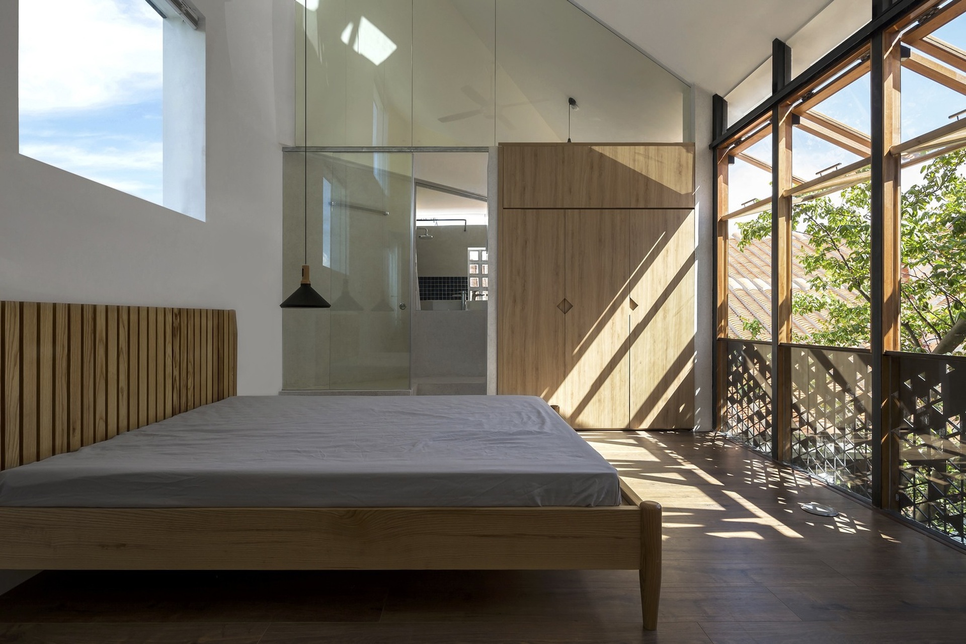 Căn nhà xoay ngang, xanh mướt và độc đáo tại Đà Nẵng-10