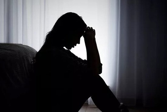 Tôi giả vờ không biết chồng ngoại tình, miễn là anh chu cấp đủ cho ba mẹ con