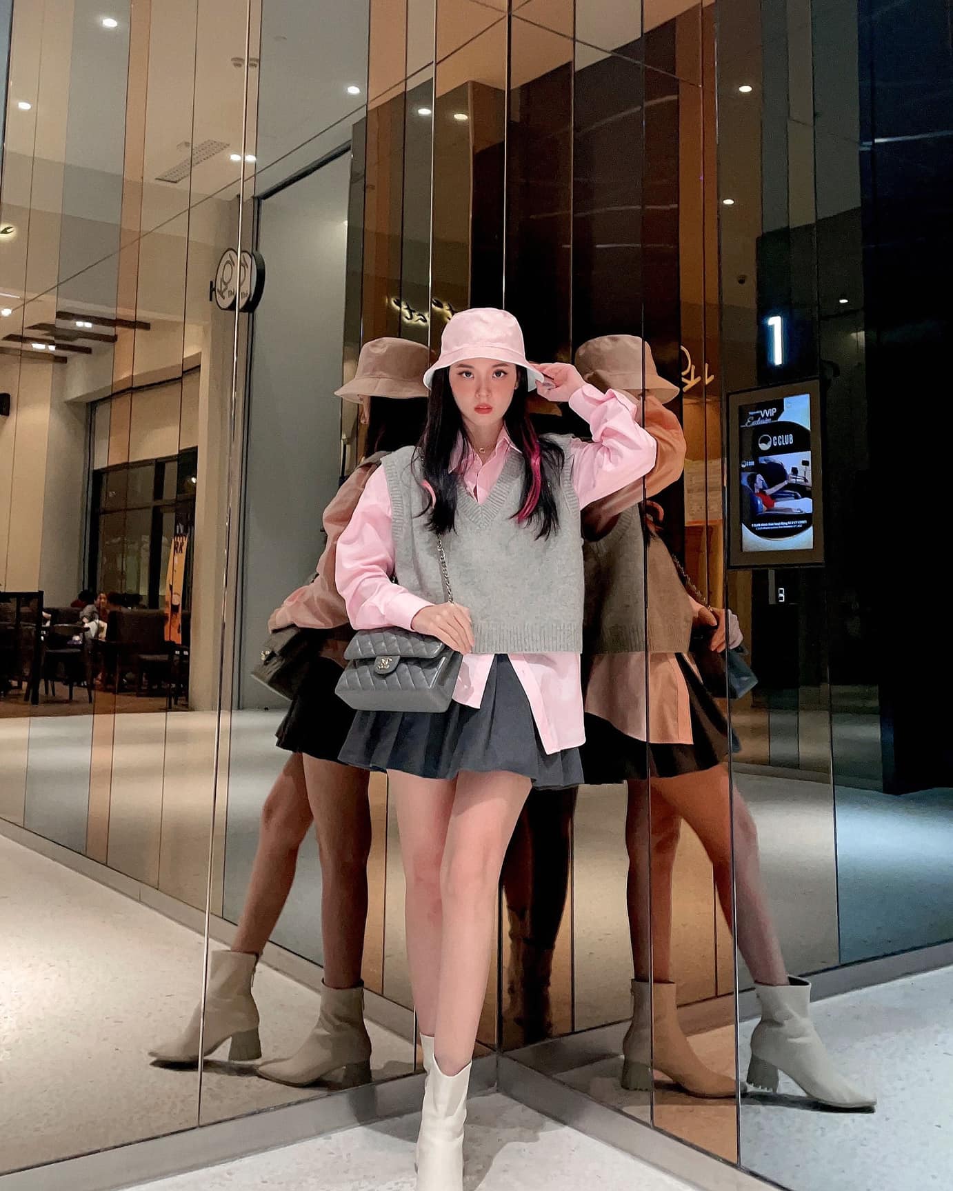 Chăm diện 4 kiểu trang phục, Midu luôn nổi bật và trẻ trung hơn so với tuổi-9