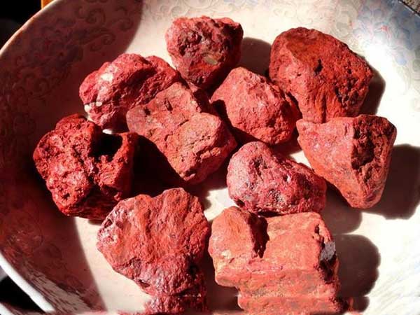 Mỹ nhân xưa cuồng tô đỏ môi để mê hoặc nam nhân: Đâu ai ngờ, thứ đó cực độc!-1