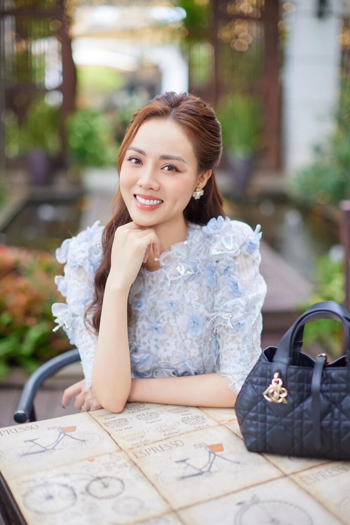 Bà xã NSND Công Lý: Đừng nói tôi tội nghiệp nữa-1