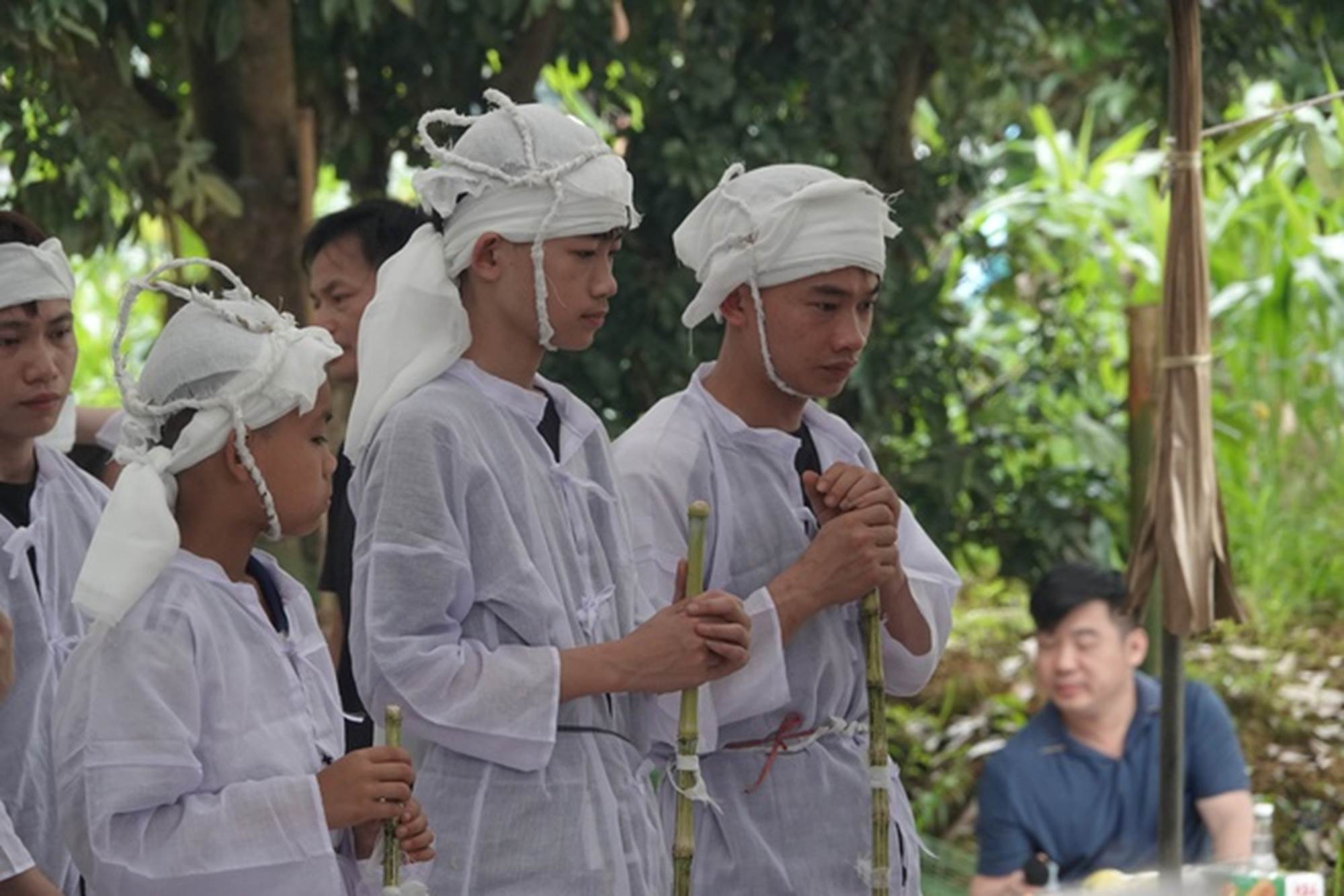 Xót lòng đám tang công nhân vụ tai nạn ở Yên Bái, người nhà kể lại giây phút chết lặng khi nghe tin-4