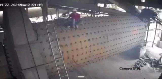 Công nhân thoát chết trong máy nghiền xi măng: Tôi cố lết ra tắt máy, nhiều nút quá chỉ biết bấm loạn xạ-1