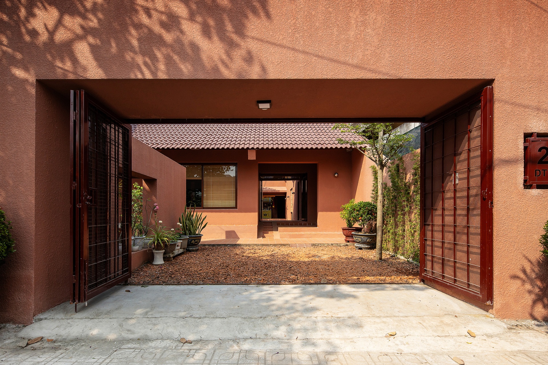 Căn nhà gạch men rộng rãi, đầm ấm của gia đình 4 thế hệ ở Hội An-5