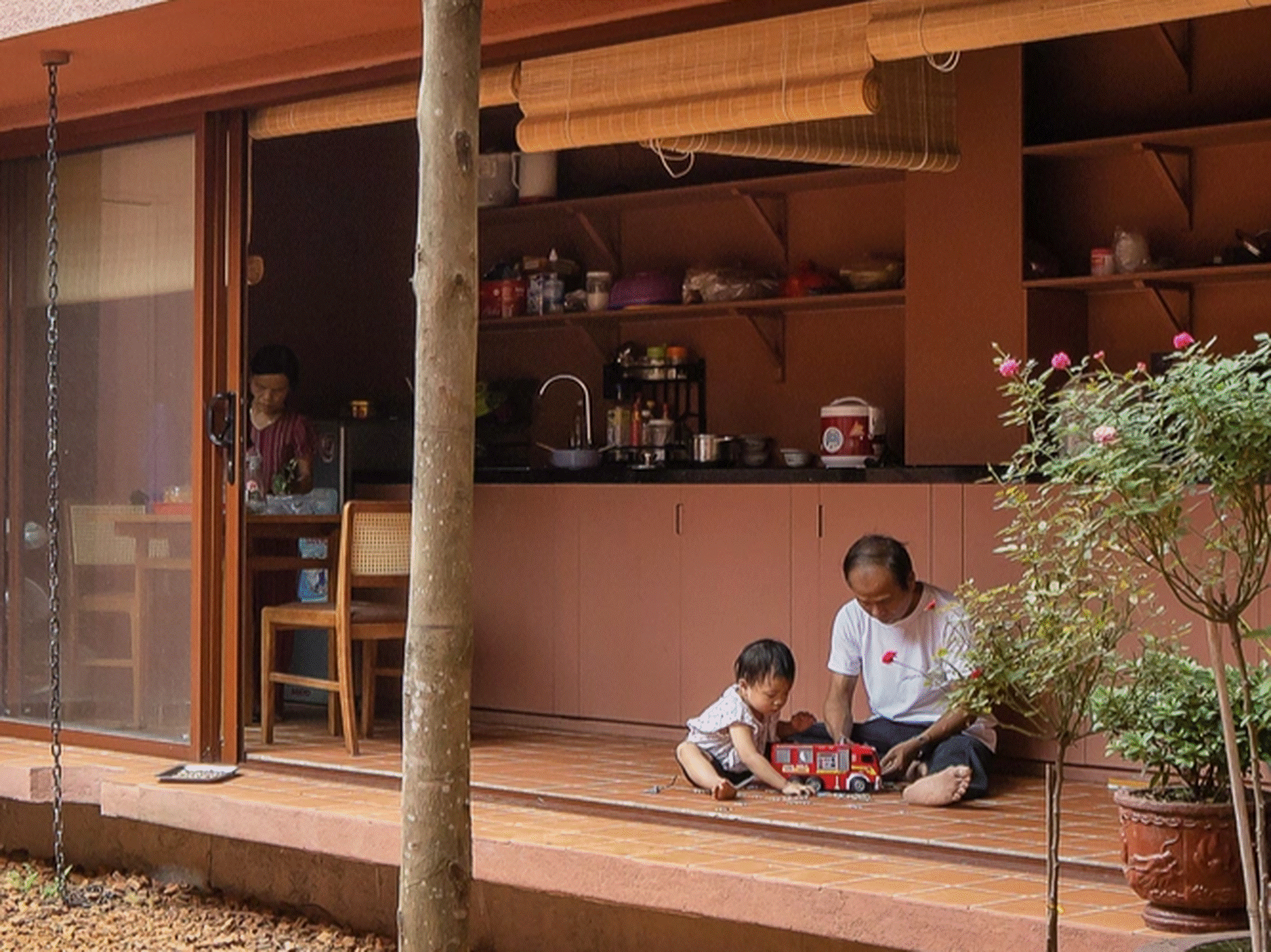 Căn nhà gạch men rộng rãi, đầm ấm của gia đình 4 thế hệ ở Hội An-7