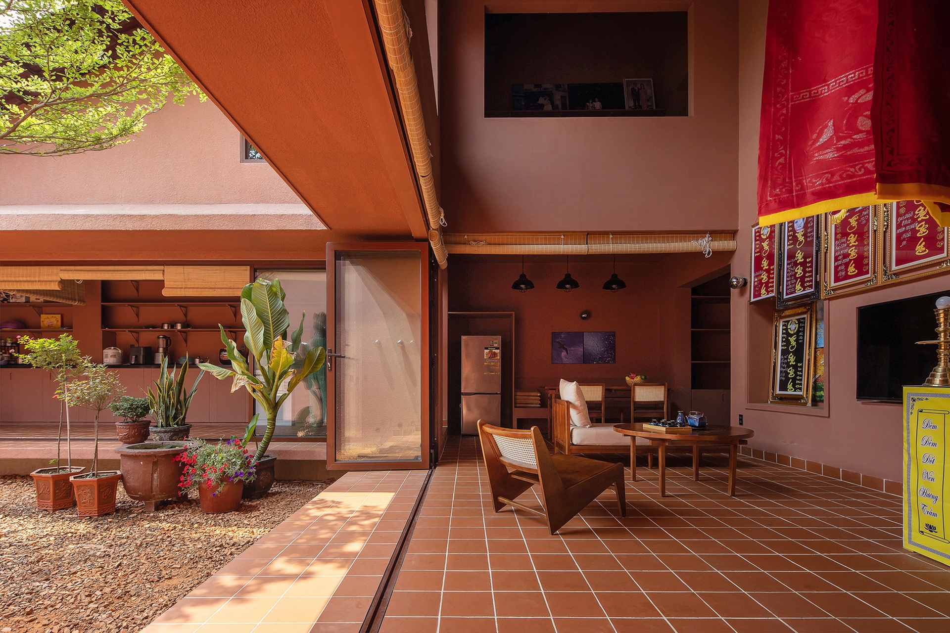 Căn nhà gạch men rộng rãi, đầm ấm của gia đình 4 thế hệ ở Hội An-9