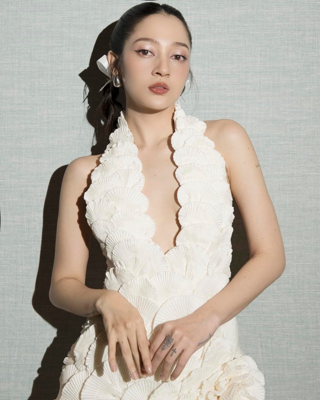 Bảo Anh từng để lộ bụng lùm lùm và loạt hint mang thai, ở ẩn bất thường cách đây 13 tháng-9