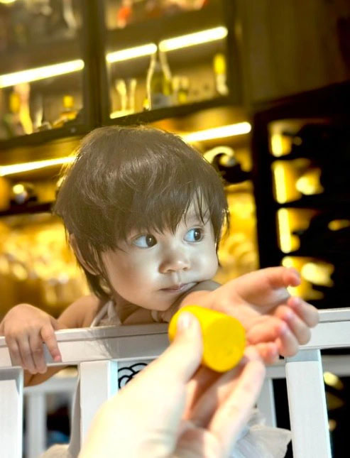 Người đàn ông khóa môi Bảo Anh được tìm kiếm nhiều nhất sau khi nữ ca sĩ công khai hình ảnh con gái-1