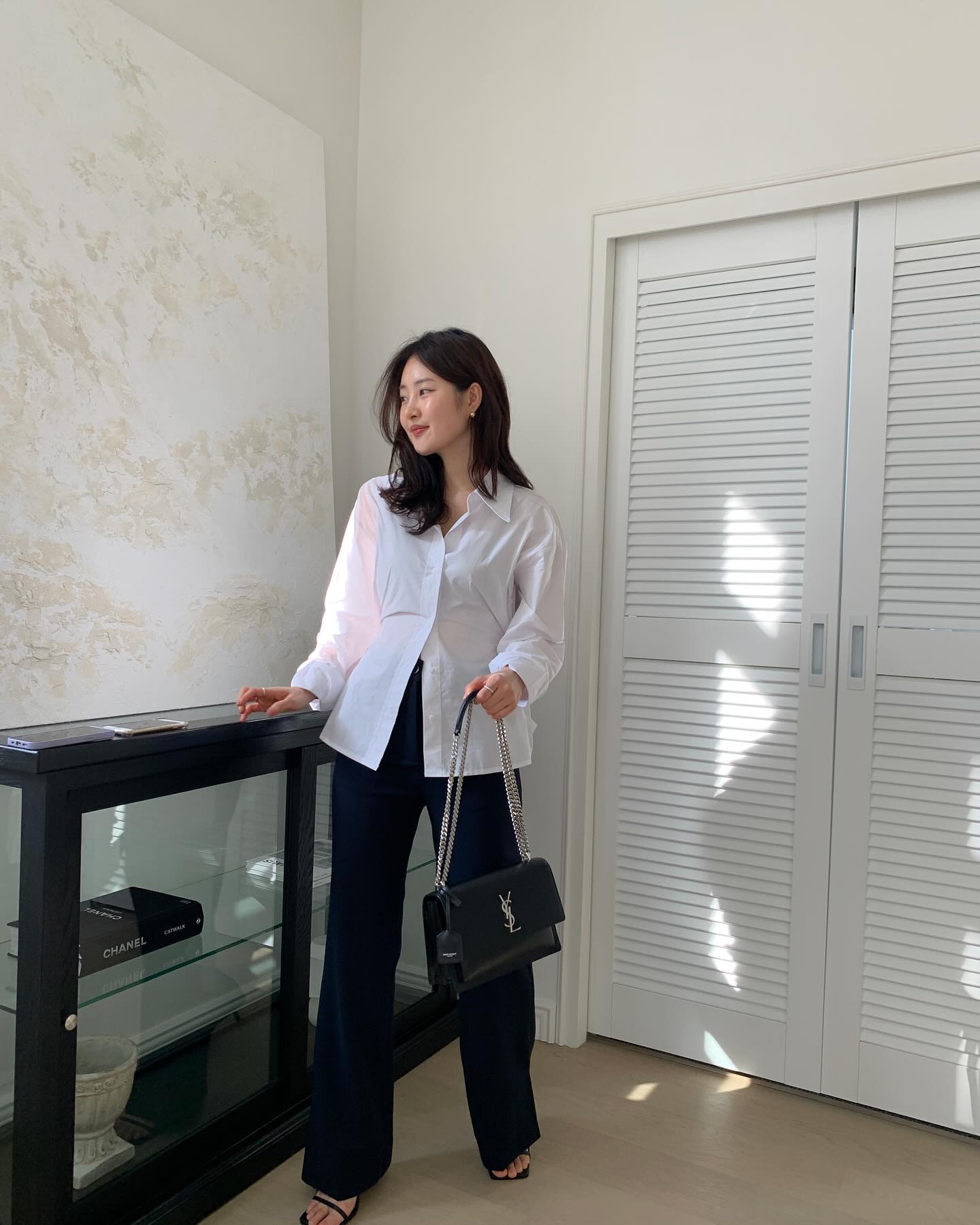 10 cách mặc áo sơ mi theo phong cách tối giản nhưng vẫn sành điệu xuất sắc-2