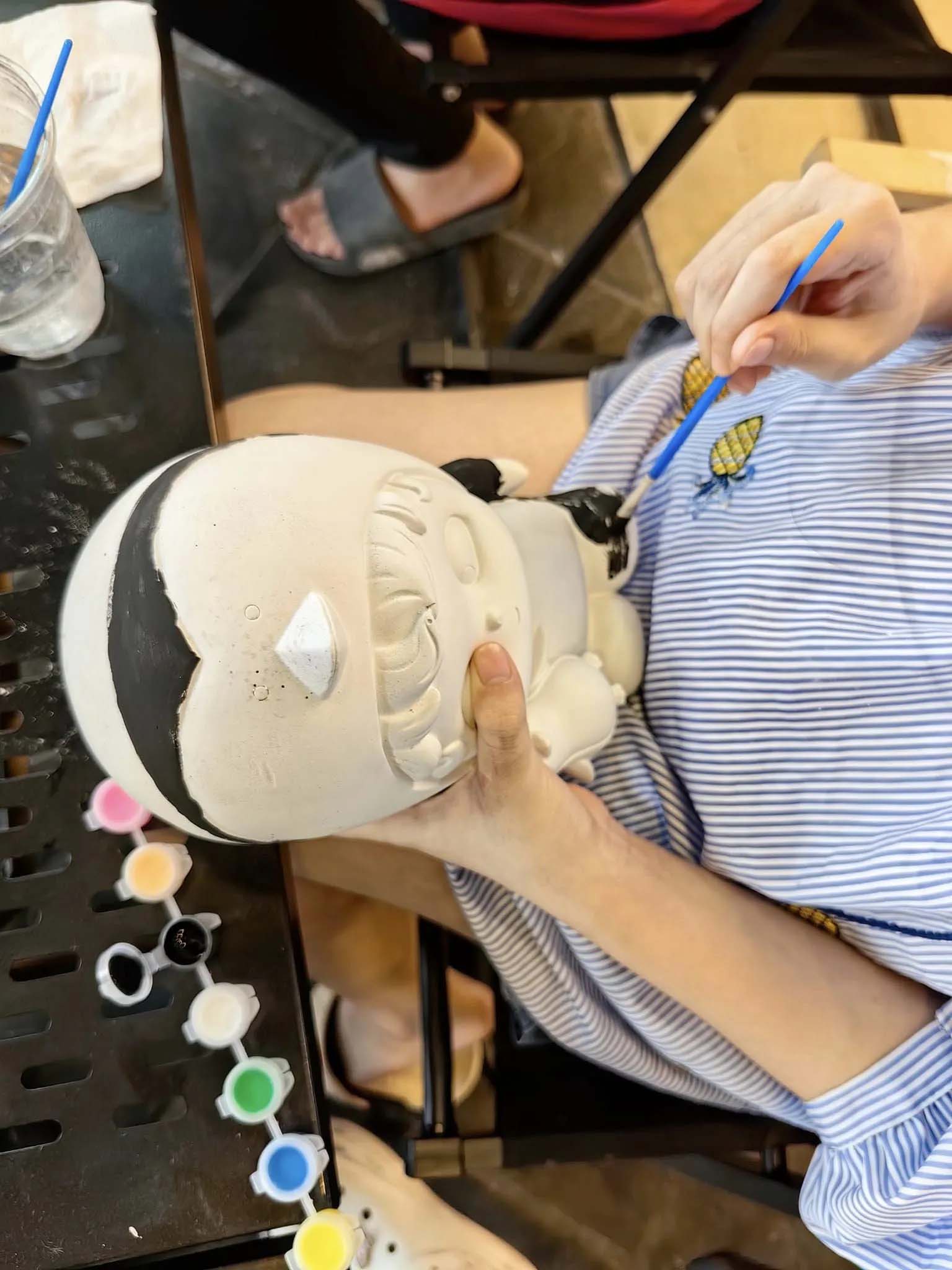 Tình hình mới nhất của bé gái 12 tuổi sinh con: Bám bố không rời, ngơ ngẩn như mất mát một điều gì đó-2