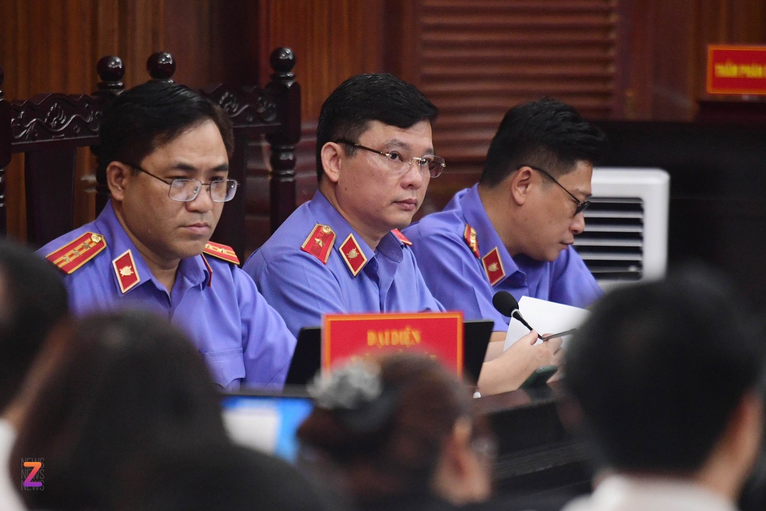 Đề nghị mức án đối với cha con bị cáo Trần Quí Thanh trong hôm nay-8