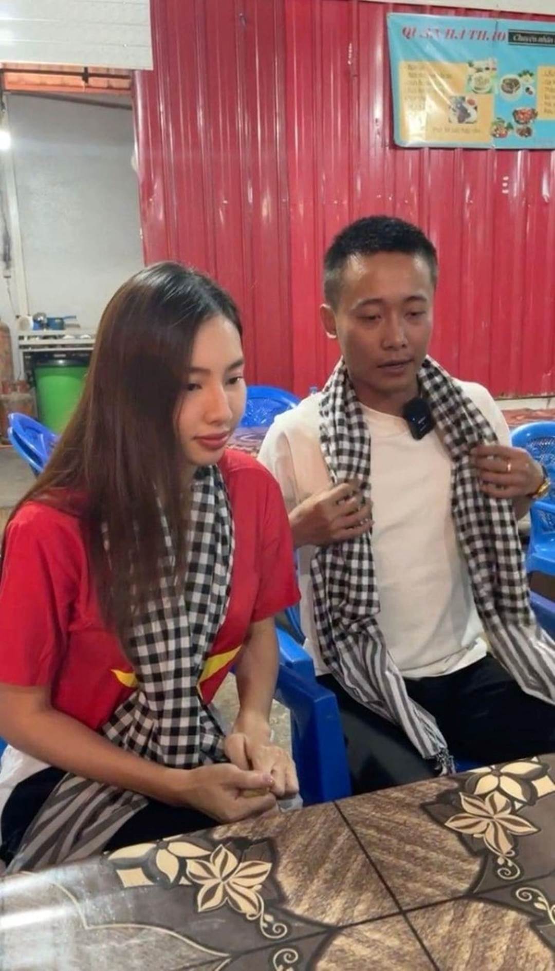 Lôi con bất ngờ bị bịt miệng sau câu nói: Cô Tiên ơi, chú Linh đang ở Việt Nam rồi này-7