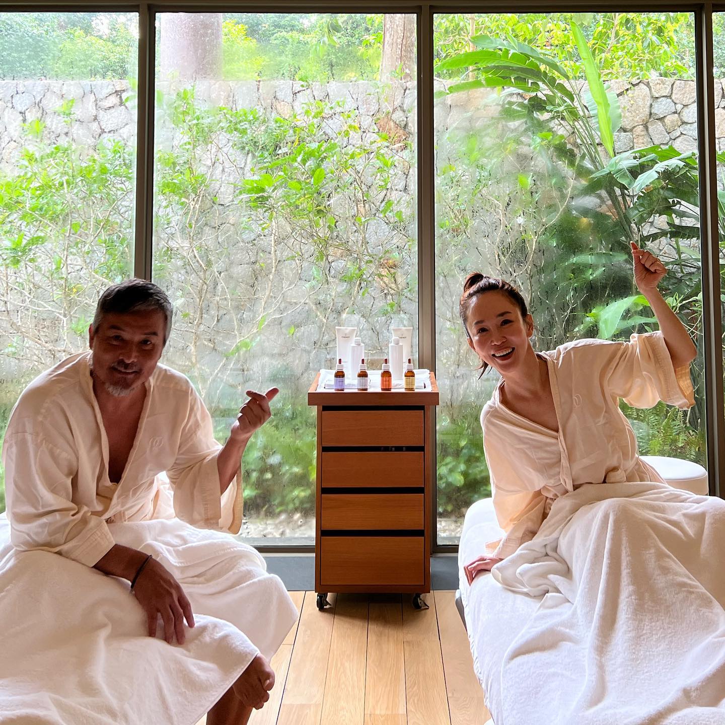 Dương Quá - Tiểu Long Nữ đẹp nhất màn ảnh: Chồng tóc bạc trắng, vợ vẫn trẻ đẹp, 25 năm yêu như cổ tích-6