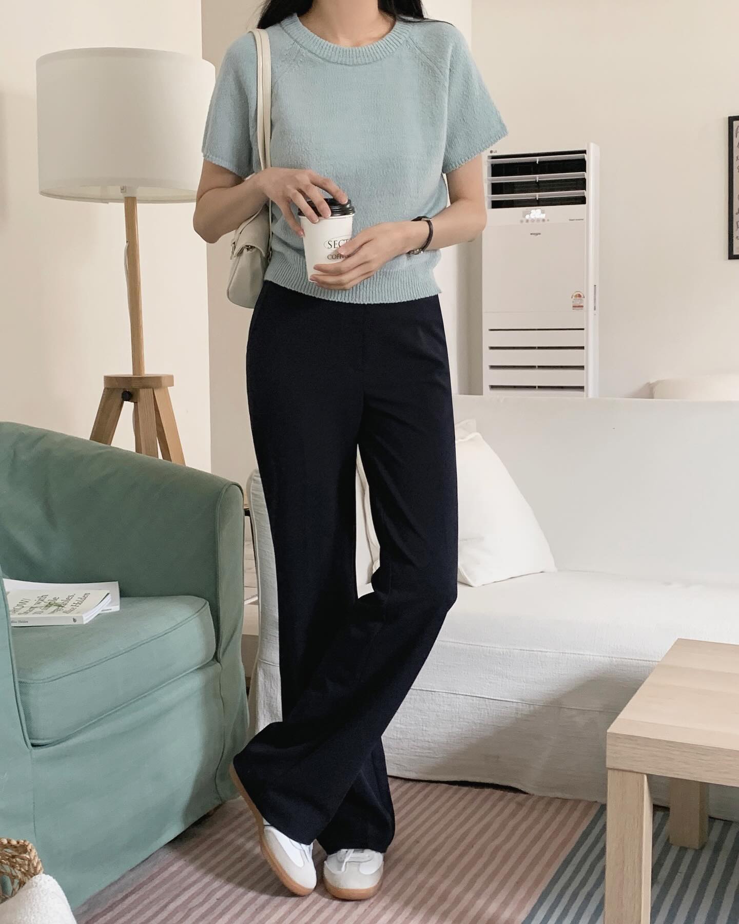 4 mẫu giày dép phù hợp để diện với quần ống rộng-6