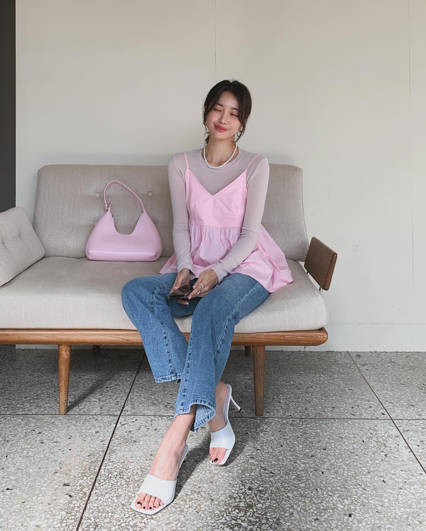 4 mẫu giày dép phù hợp để diện với quần ống rộng-7