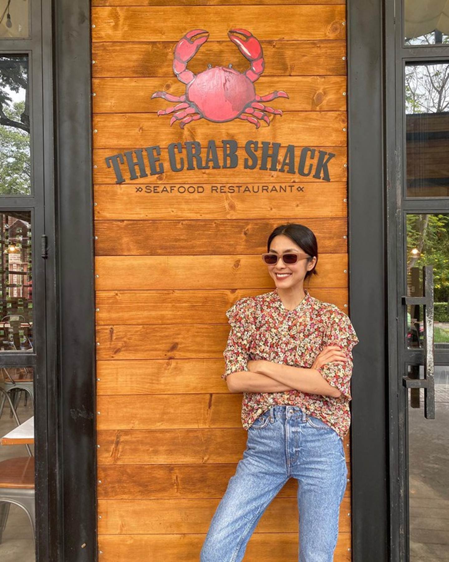 Tham khảo Tăng Thanh Hà 10 cách mặc quần jeans ống đứng sành điệu suốt 4 mùa-5