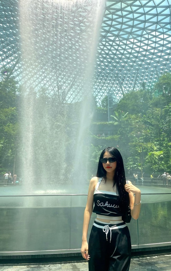 Nhan sắc con gái lớn của Tú Dưa với mối tình đầu-5