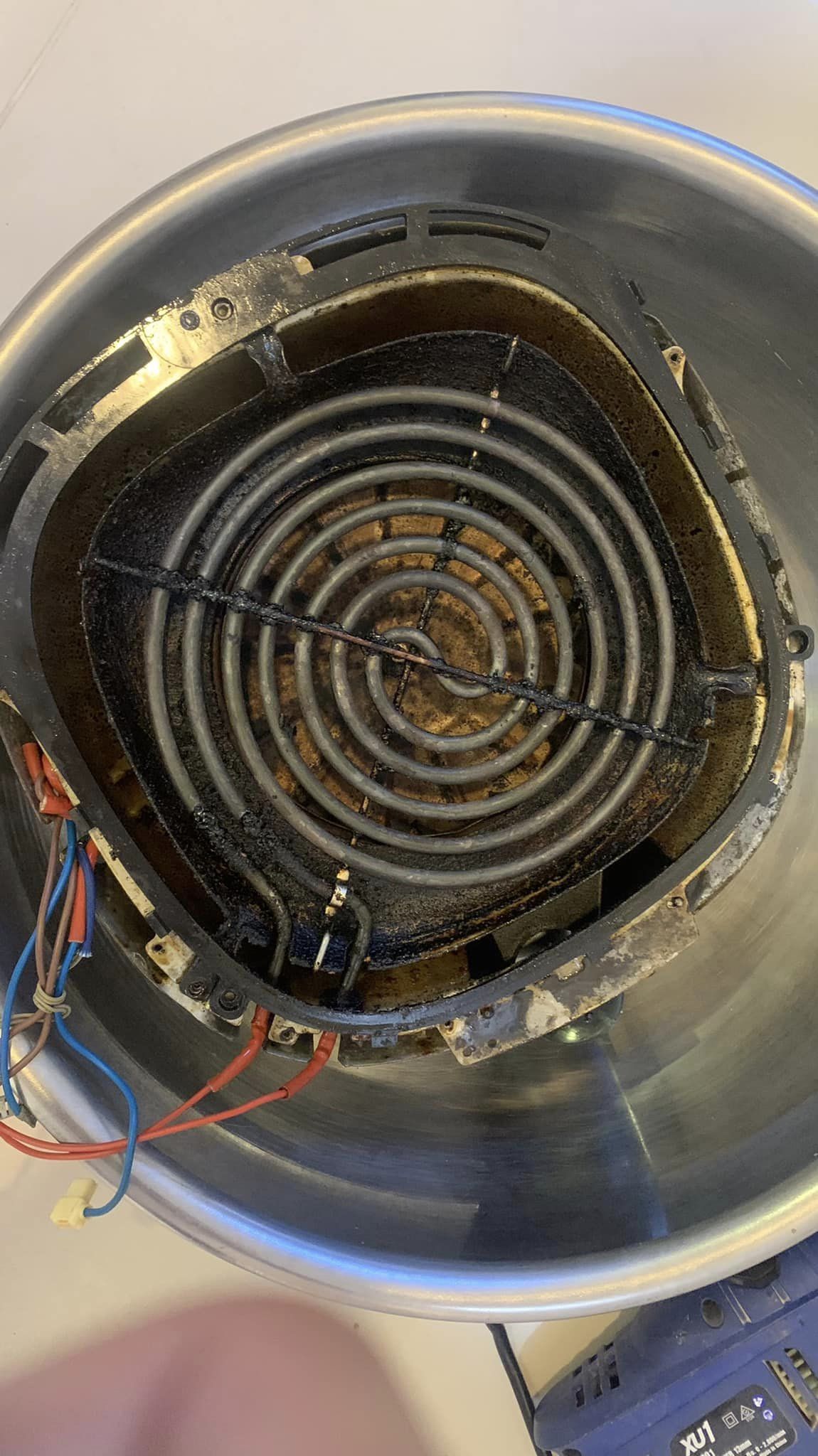 Dùng nồi chiên không dầu cả năm nhưng nhiều người vẫn bỏ qua góc chết này: Hình ảnh thực tế gây bất ngờ-2