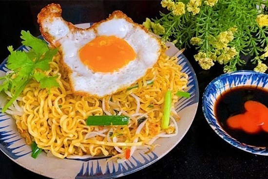 Bật mí cách làm món mì xào trứng đơn giản, nhanh gọn dành cho hội người lười