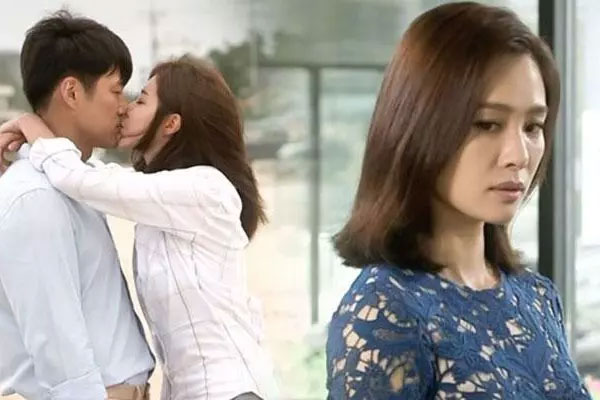 Tôi bán 2 chỉ vàng cho vợ đi họp lớp để cô ấy không cần cúi đầu trước bạn bè-3