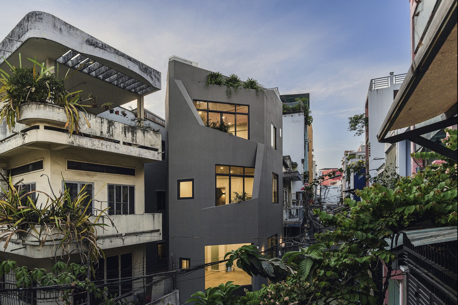 Căn nhà xanh, độc đáo trên mảnh đất hình lục giác tại TPHCM-5