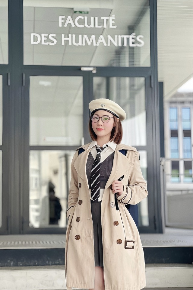 Cuộc sống mới của giảng viên từng tố chồng ngoại tình: Rời Việt Nam sang trời Tây, diện mạo lạ khó nhận ra-14