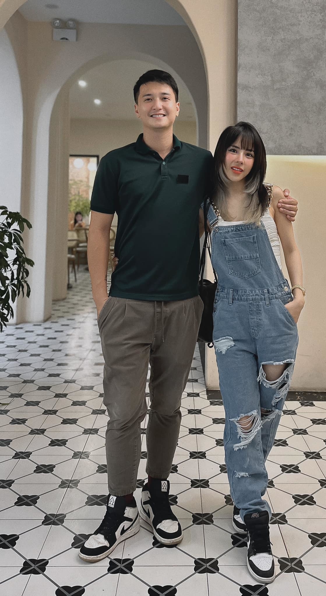 Diễn viên Huỳnh Anh và bạn gái MC hơn 6 tuổi chính thức đăng ký kết hôn sau hơn 4 năm yêu-9