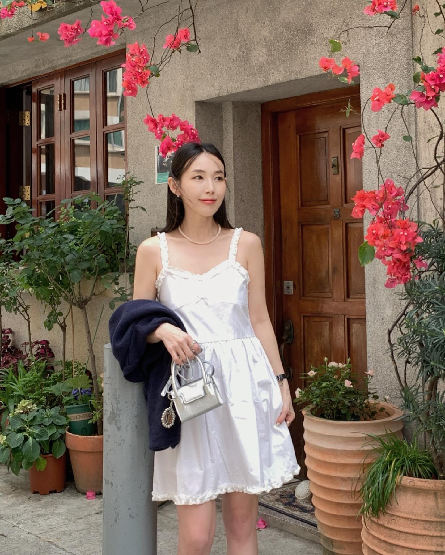 4 mẫu váy hai dây trẻ trung nên có trong tủ đồ hè-1