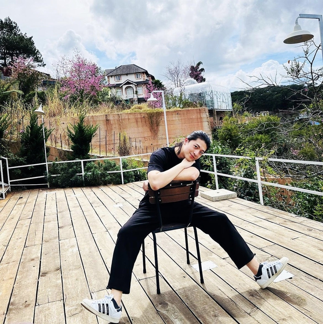 Harry Lu có cuộc sống thế nào giữa lúc Midu sắp về làm dâu hào môn?-11