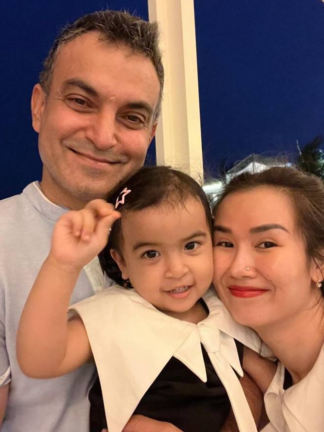 Võ Hạ Trâm có thêm bé Rồng với chồng Ấn Độ, phản ứng của con gái lớn khi biết tin sắp lên chức chị mới bất ngờ-4