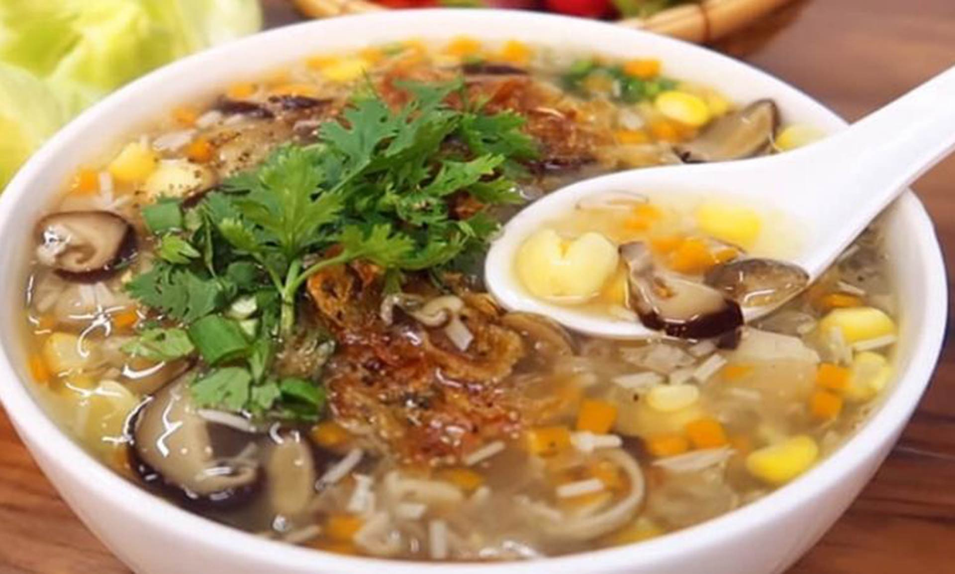 Cách nấu súp gà ngô bổ dưỡng, đơn giản tại nhà-2