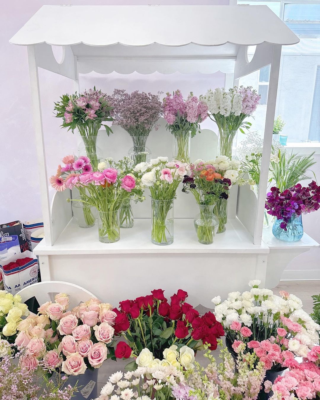 Hoa hậu 9X được ông xã U60 tặng biệt thự ven sông ở Mỹ, giờ tập tành kinh doanh shop hoa tươi, vừa làm vợ - làm mẹ - làm bà chủ-15