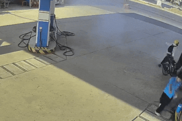 Đổ xăng không trả tiền, người đàn ông phóng xe bỏ chạy và cái kết-1